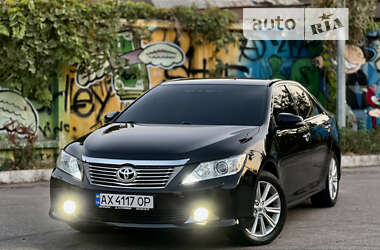 Седан Toyota Camry 2012 в Харкові