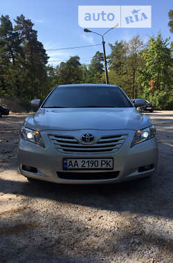 Седан Toyota Camry 2008 в Киеве