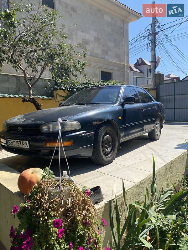 Седан Toyota Camry 1992 в Одессе