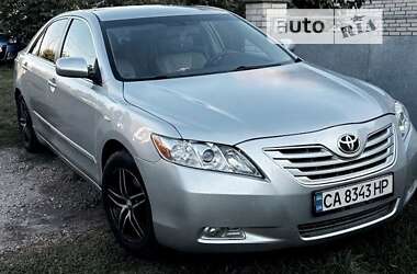 Седан Toyota Camry 2008 в Києві