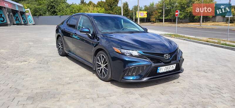 Седан Toyota Camry 2021 в Полтаві