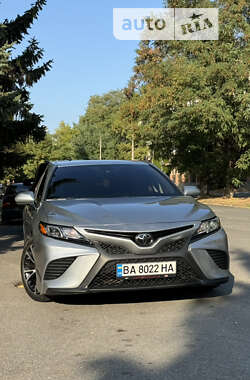 Седан Toyota Camry 2019 в Світловодську