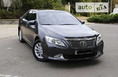 Седан Toyota Camry 2012 в Харкові