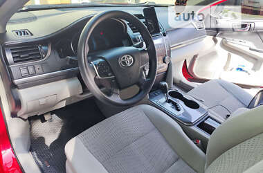 Седан Toyota Camry 2012 в Дніпрі