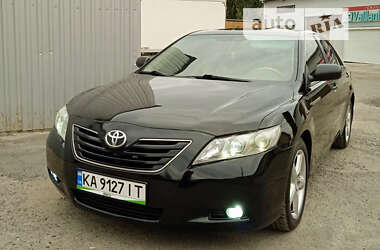 Седан Toyota Camry 2007 в Рівному