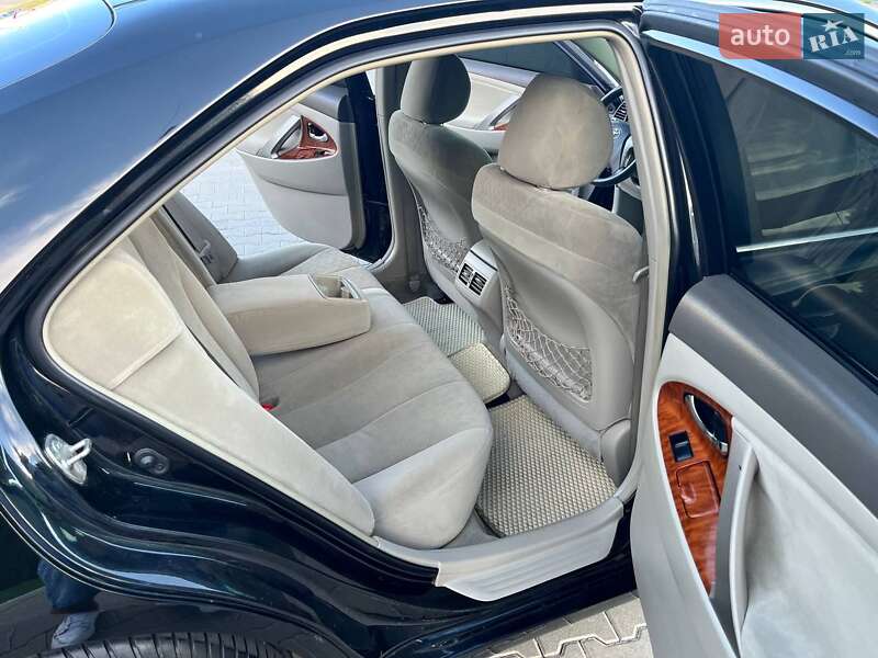Седан Toyota Camry 2007 в Киеве