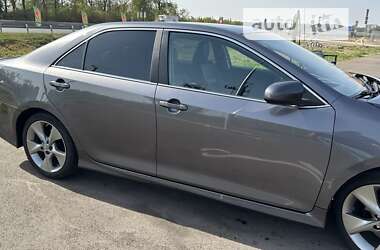 Седан Toyota Camry 2013 в Києві