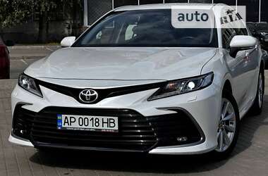 Седан Toyota Camry 2021 в Днепре