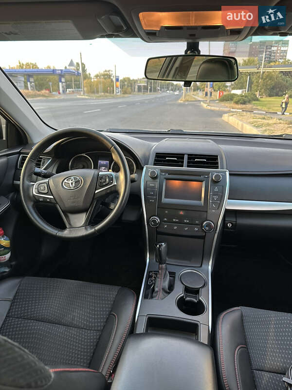 Седан Toyota Camry 2015 в Харкові