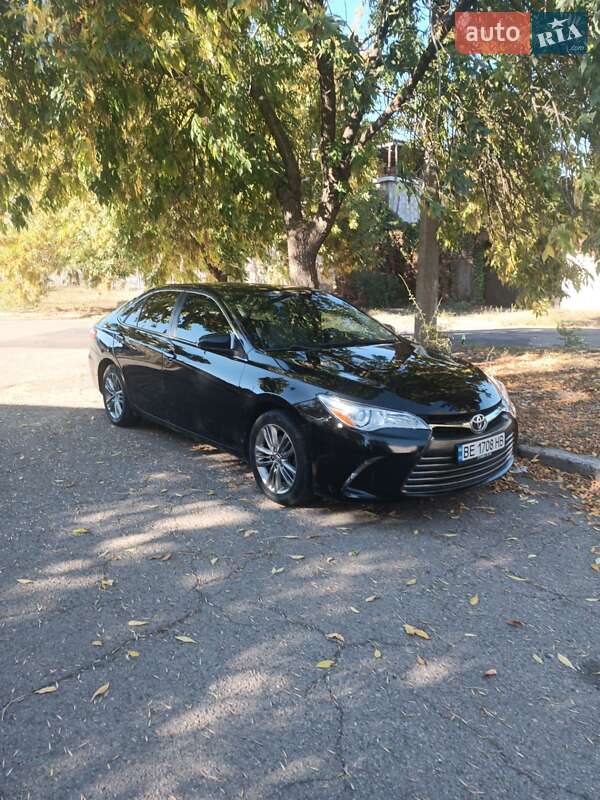 Седан Toyota Camry 2015 в Миколаєві