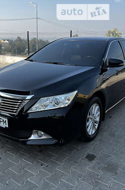 Седан Toyota Camry 2013 в Києві