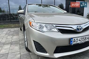 Седан Toyota Camry 2014 в Тячеве