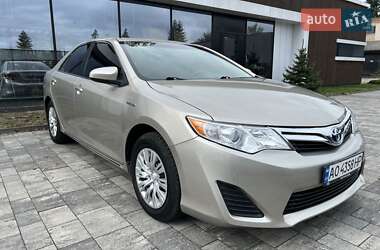 Седан Toyota Camry 2014 в Тячеве