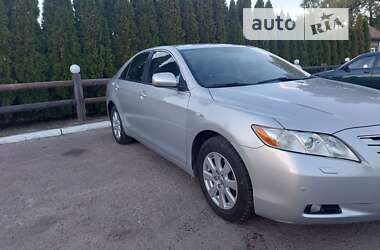 Седан Toyota Camry 2008 в Чернігові