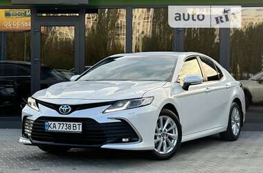 Седан Toyota Camry 2021 в Киеве