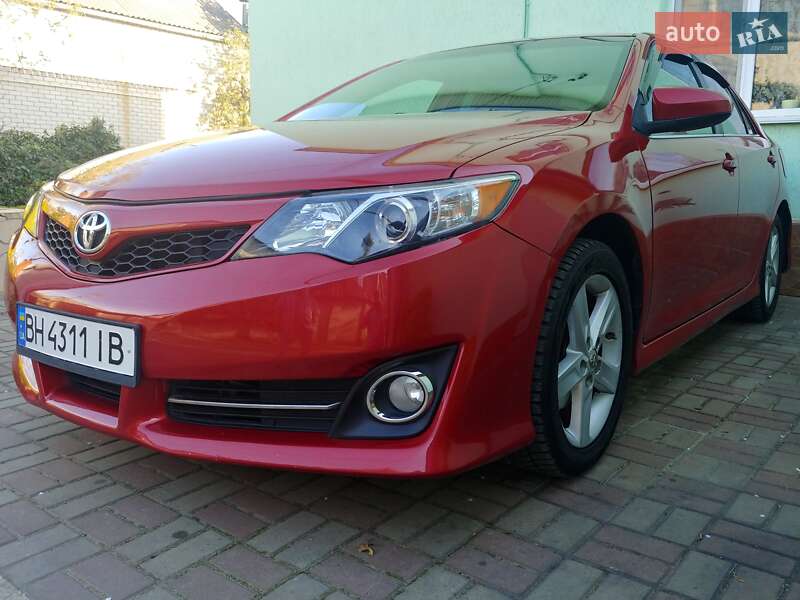 Седан Toyota Camry 2012 в Одессе