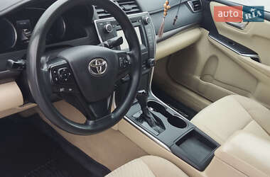 Toyota Camry 2016