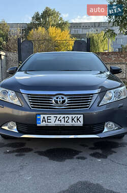 Седан Toyota Camry 2012 в Павлограді