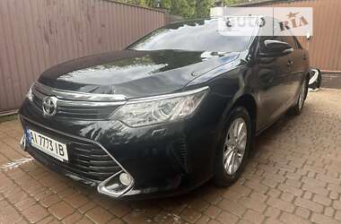 Седан Toyota Camry 2017 в Києві