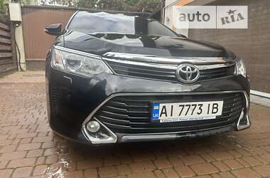 Седан Toyota Camry 2017 в Києві