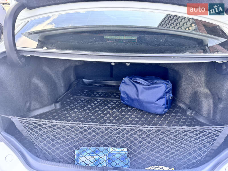 Седан Toyota Camry 2017 в Днепре