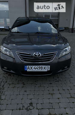 Седан Toyota Camry 2006 в Ужгороде