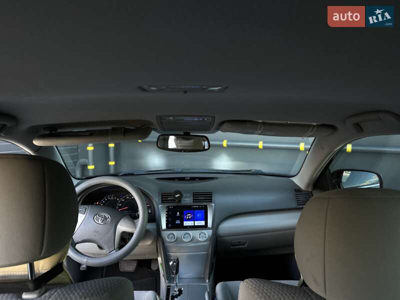 Седан Toyota Camry 2011 в Житомире