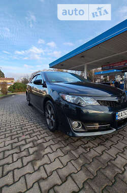 Седан Toyota Camry 2014 в Овруче