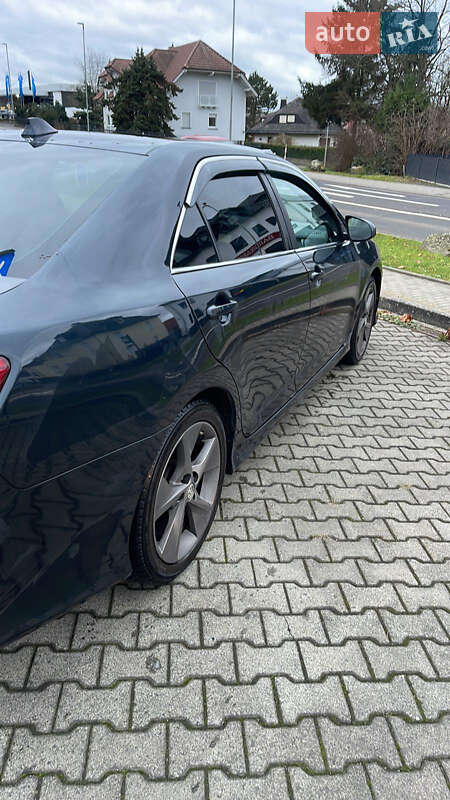 Седан Toyota Camry 2014 в Овручі