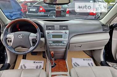 Седан Toyota Camry 2008 в Смеле