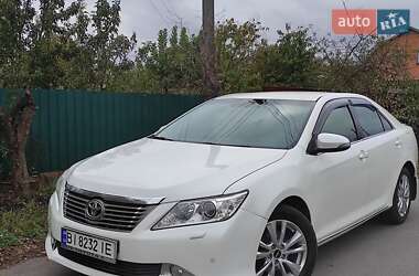 Седан Toyota Camry 2013 в Миргороде