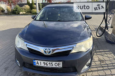 Седан Toyota Camry 2014 в Киеве