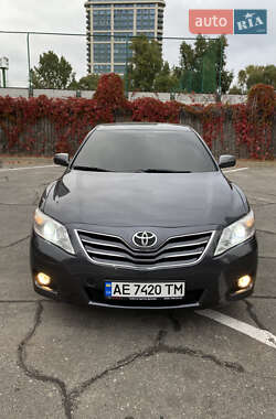 Седан Toyota Camry 2011 в Днепре