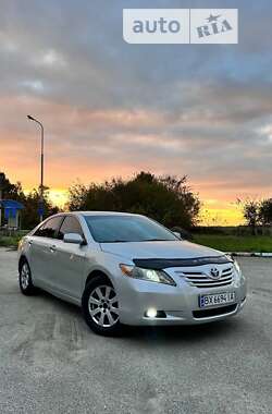 Седан Toyota Camry 2007 в Чернигове