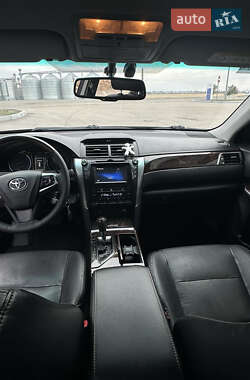Седан Toyota Camry 2015 в 