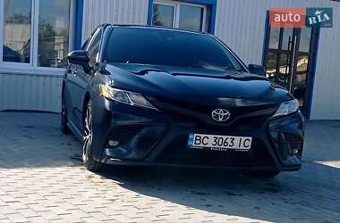 Седан Toyota Camry 2020 в Казатине