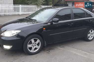 Седан Toyota Camry 2005 в Киеве