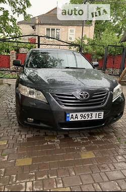 Седан Toyota Camry 2006 в Києві