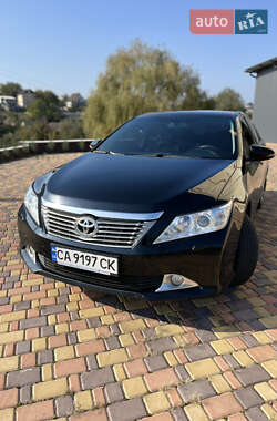 Седан Toyota Camry 2012 в Умані