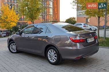 Седан Toyota Camry 2016 в Івано-Франківську