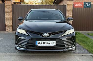 Седан Toyota Camry 2022 в Києві