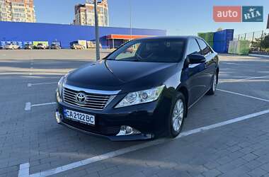 Седан Toyota Camry 2013 в Умані