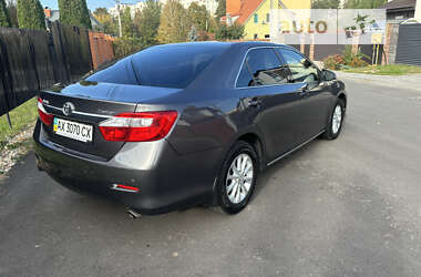 Седан Toyota Camry 2012 в Києві