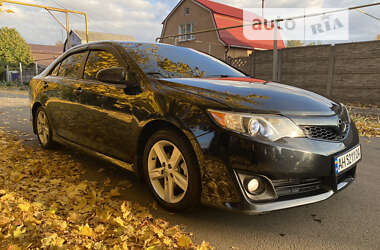 Седан Toyota Camry 2013 в Покровске