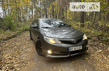 Седан Toyota Camry 2013 в Кременці