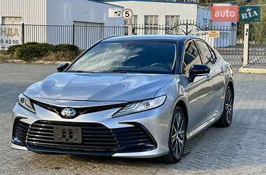 Седан Toyota Camry 2022 в Ровно