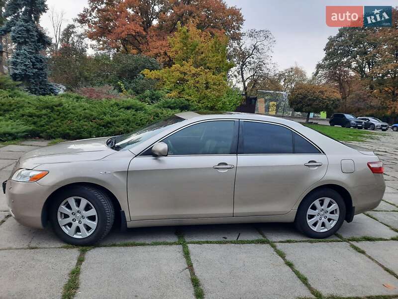 Седан Toyota Camry 2008 в Киеве