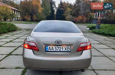 Седан Toyota Camry 2008 в Киеве