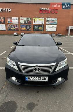 Седан Toyota Camry 2011 в Киеве