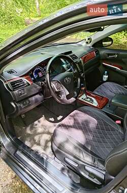 Седан Toyota Camry 2014 в 